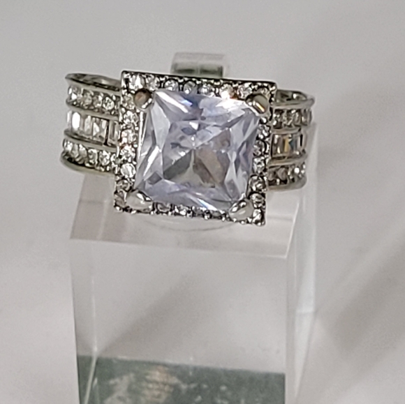 Sale Size 5 .925 engagement ring 💍 - Picture 3 of 5